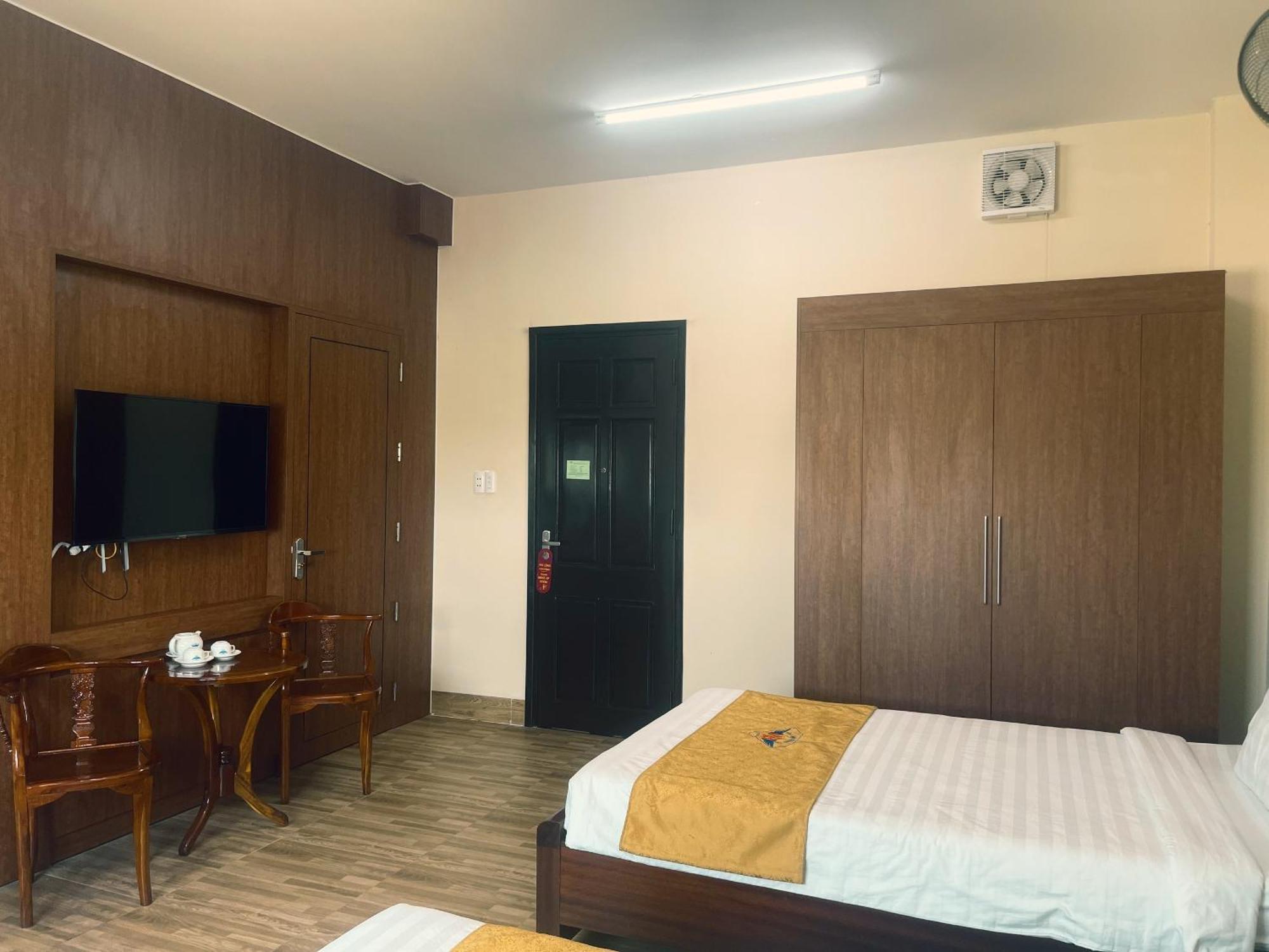 Khach San Hoa Binh Quang Tri Hotel Dong Ha Exterior foto