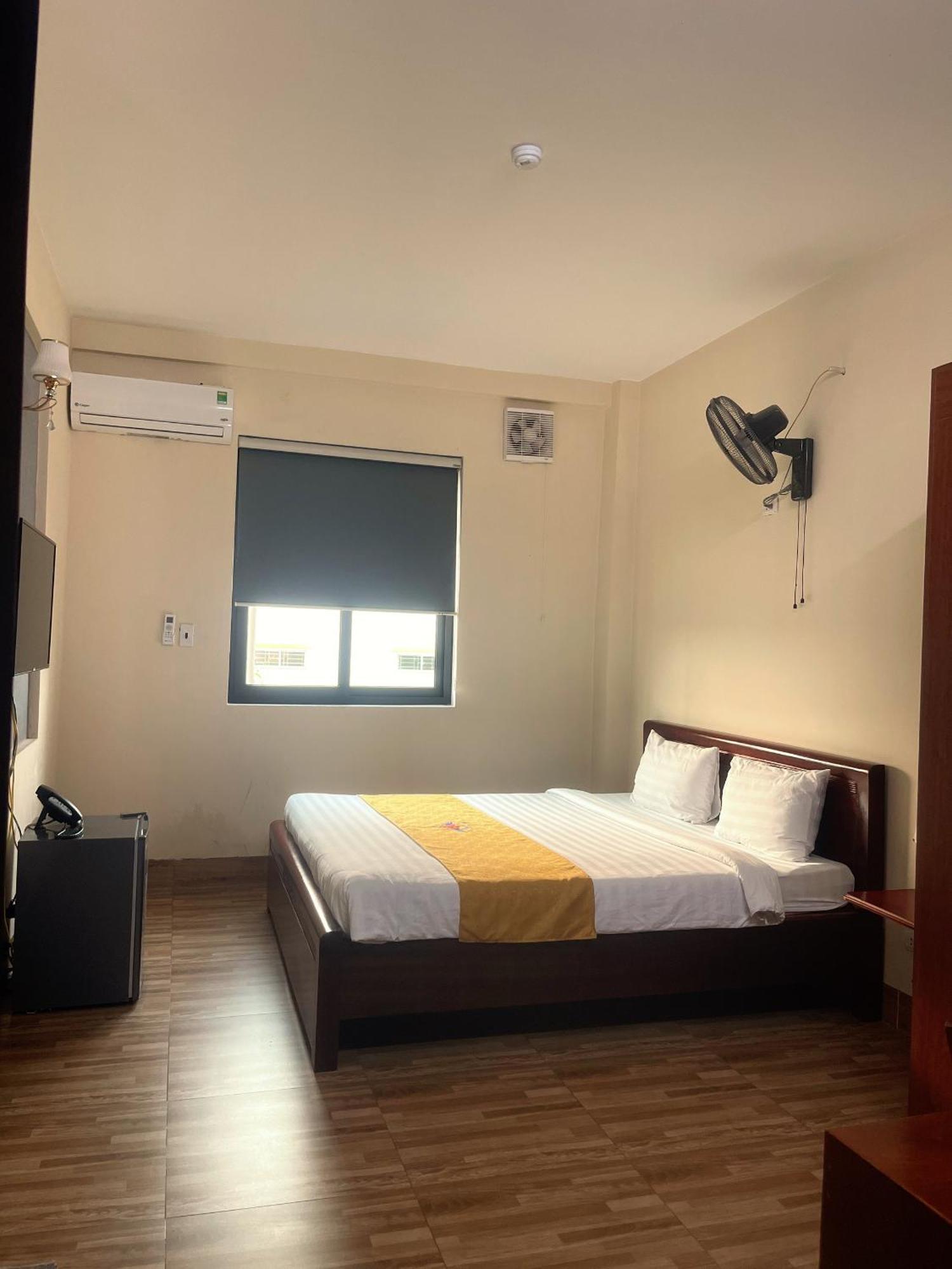 Khach San Hoa Binh Quang Tri Hotel Dong Ha Exterior foto